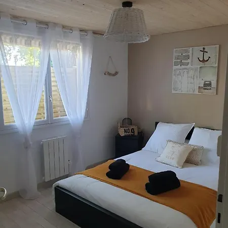 Holiday home Maison De L'oceane